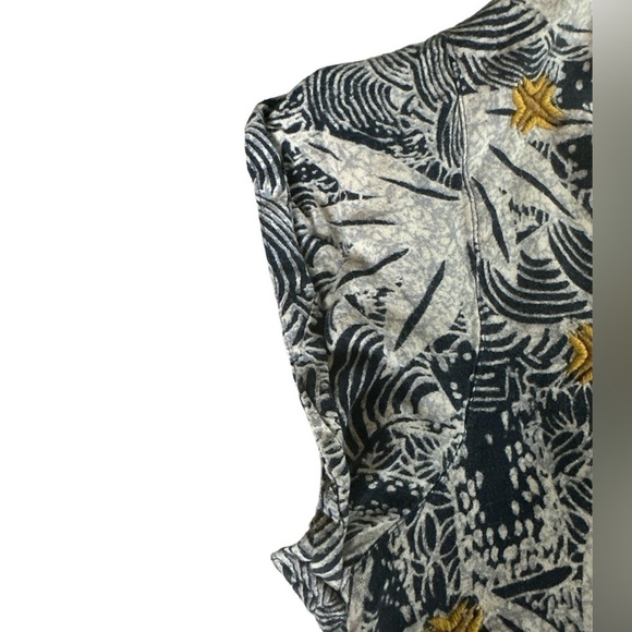 Urban Outfitters Marlow Spliced Boxy Shirt Short Sleeve Top Blouse M - Picture 4 of 15